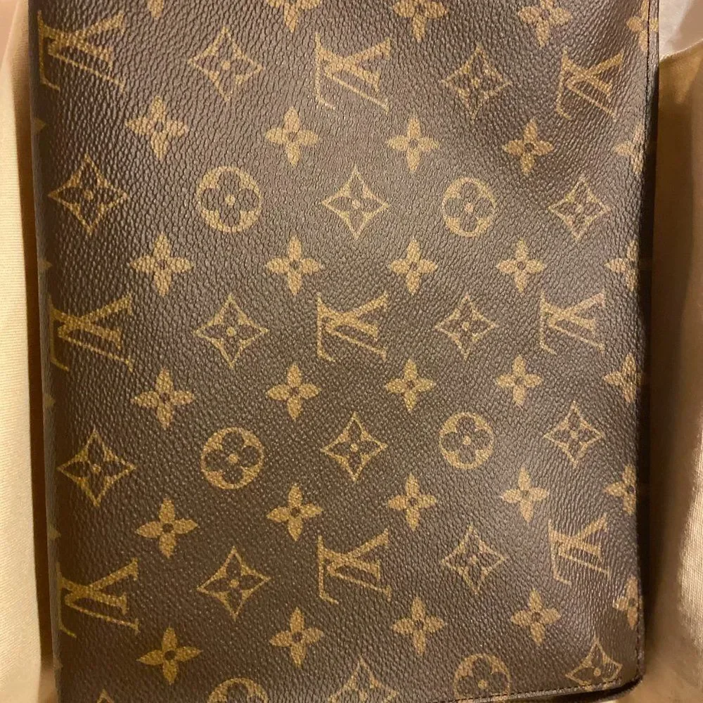 louis vuitton toiletry bag 26 - Picture 1 of 4